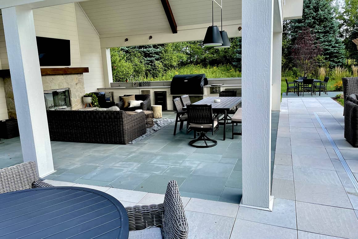 Outdoor Kitchen/Rooms 68