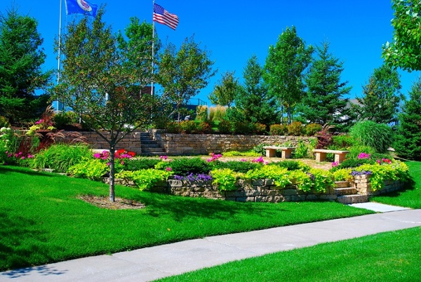 High end landscape retaining walls from Heins Nursery